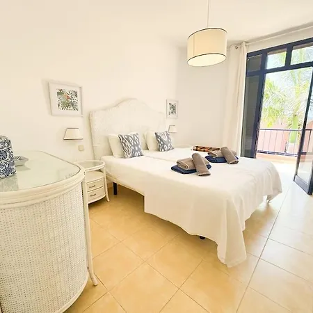 Surf House Meloneras