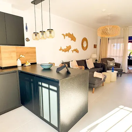 בית נופש Surf House Meloneras *